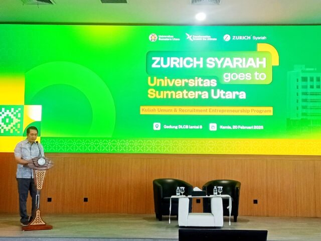 Sekretaris Direktorat Internasionalisasi dan Kemitraan Global USU, Arif Nuryawan, saat memberi kata sambutan dalam acara Kuliah Umum oleh Zurich Syariah, Kamis (20/02/2025). | Sumber Istimewa