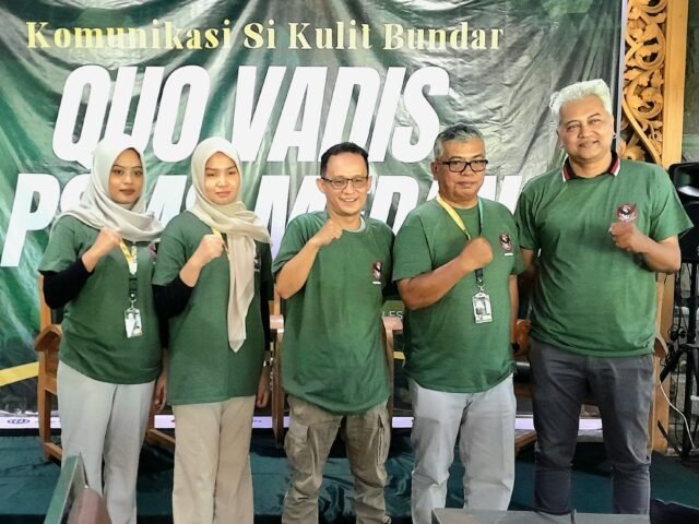 Komunitas Sepakbola Kita bersama narasumber talkshow Quo Vadis PSMS Medan di Wong Solo Polonia, Selasa (25/03/2025). | Dormaulina Sitanggang