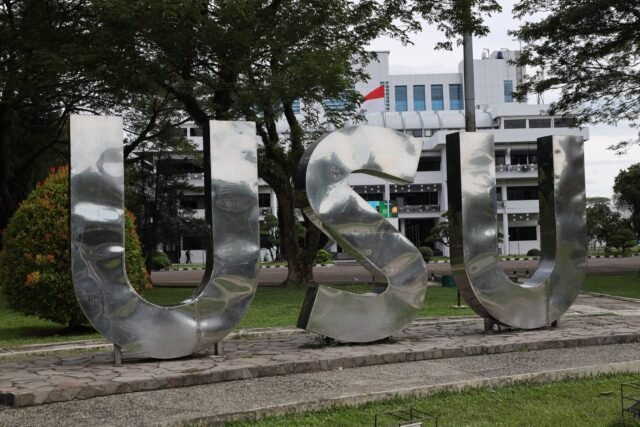 Logo USU di halaman Biro Rektor, Rabu (18/09/2024). | Dormaulina Sitanggang