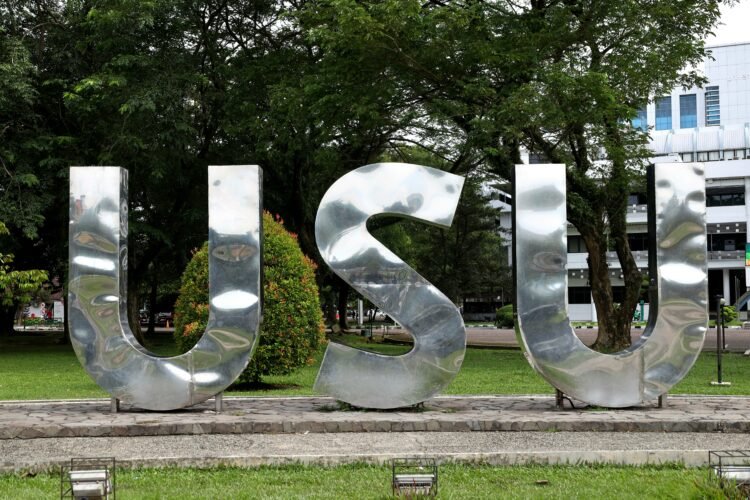 Logo USU di halaman Biro Rektor, Sabtu (01/04/2023). | Dormaulina Sitanggang