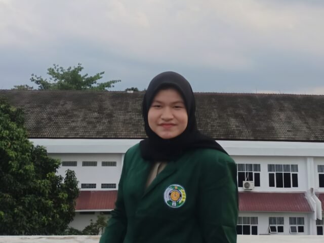 Moyna Fhalosa Alanta Br Nasution - Psikologi 2022