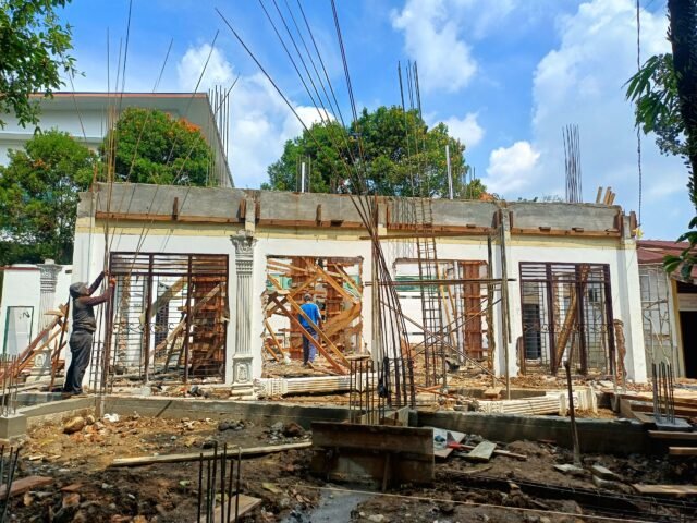 Kondisi Musala Aladinsyah FH USU dalam tahap renovasi, Rabu (07/05/2025). | Dinar Fazira Fitri