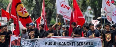 Massa aksi unjuk rasa dalam peringatan Hari Buruh Internasional 2025, Kamis (01/05/2025). | Jeremia Rafael Simamora
