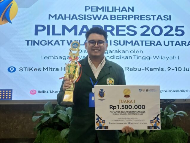 Enrico Frandhito Sihombing, dalam acara penghargaan PILMAPRES 2025 Program Sarjana Tingkat Wilayah I Sumatera Utara di STIKes Mitra Husada Medan, Kamis (10/7/2025). | Sumber Istimewa