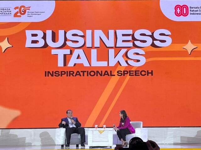 Chairul Tanjung saat berbagi kisah inspiratif dalam sesi "Business Talks Inspirational Speech" pada LPS Financial Festival 2025 di Medan, Kamis (21/8/2025). | Putri Salwa Assyifa
