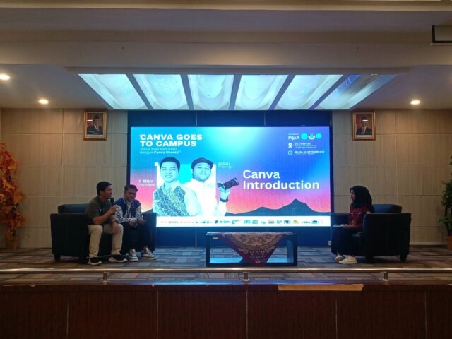 Sesi talkshow bersama R. Mitra Hamdani dan Al'Azri Prayoga selaku pemateri dalam workshop "Canva Goes to Campus" di Aula FISIP USU, Selasa (23/9/2025). | Syaufah Sabila