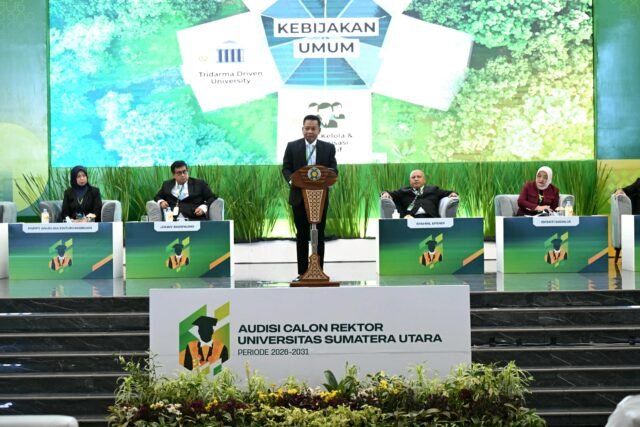 Dokumentasi usu.ac.id, saat Muryanto Amin menyampaikan kebijakan umum periode 2026–2031, dalam audisi pelaksanaan calon rektor di Auditorium USU, Selasa (30/9/2025). | Sumber Istimewa