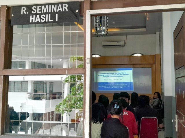 Suasana ruangan sidang seminar mahasiswa saat di FISIP USU, Selasa (5/11/2025). | Dormaulina Sitanggang