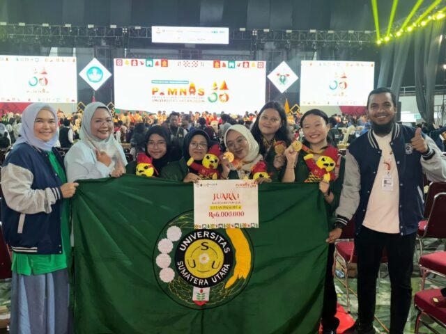 Tim NCcell USU berfoto bersama dosen pembimbing, Zikri Noer, usai peraihan medali dalam PIMNAS ke-38 di Universitas Hasanuddin (UNHAS), Makassar, Sabtu (29/11/2025). | Sumber Istimewa