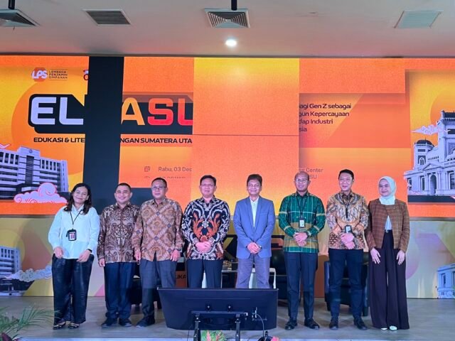 Para narasumber dan akademisi berfoto bersama dalam acara "ELKASU 2025" oleh LPS dan USU di Gedung DLCB USU, Rabu (3/12/2025). | Putri Salwa Assyifa