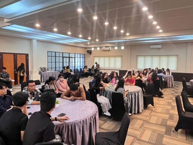 Peserta Festralayan melakukan simulasi pelayanan publik di Aula FISIP USU, Kamis (12/2/2026). I Sumber Istimewa