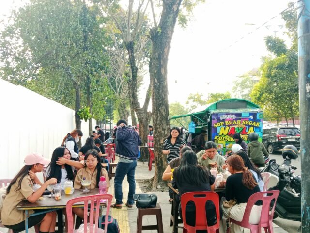 Ramai Pembeli | Ruth Cinthia Sianturi