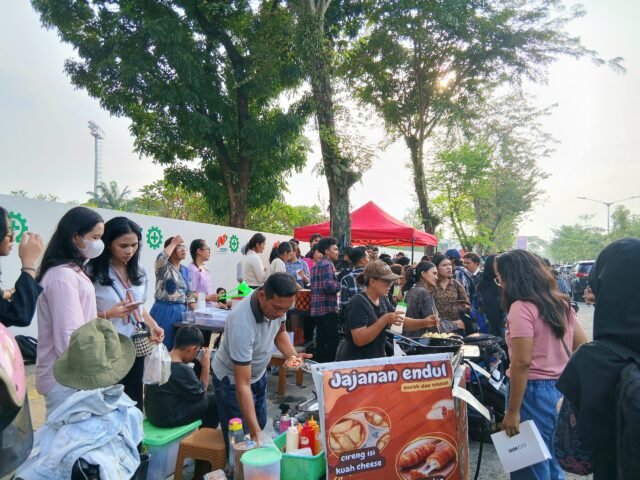 Mengantre Pesanan | Hasrina Arum Maulida