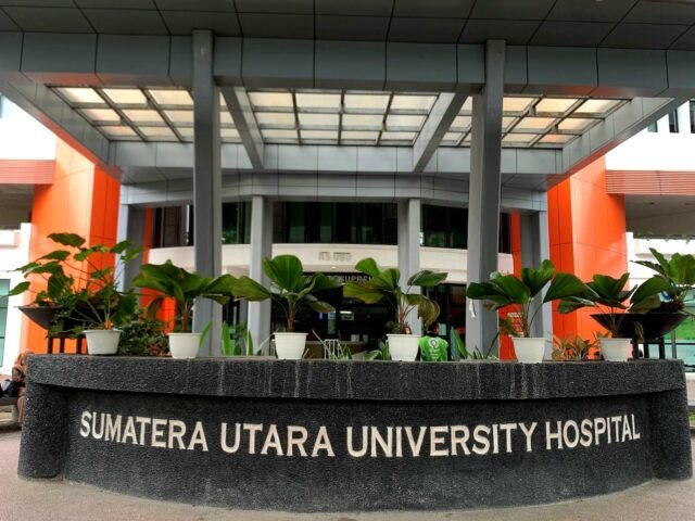 Gedung RS USU yang berada di depan kampus USU, Selasa (13/5/2026). | Febryani Cintya Amelia Sibarani