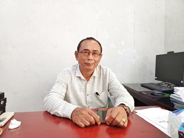 Prof. Dr. Drs. Bengkel, M.Si, Dosen Kesejahteraan Sosial USU, saat dijumpai di Ruangan Pascasarjana FISIP USU, Senin (18/5/2026). | Ruth Cinthia Sianturi