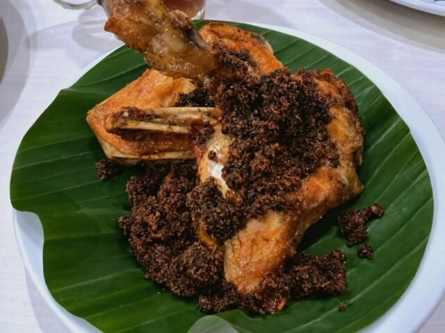 Ayam Goreng Khas Padang | Putri Salwa Assyifa